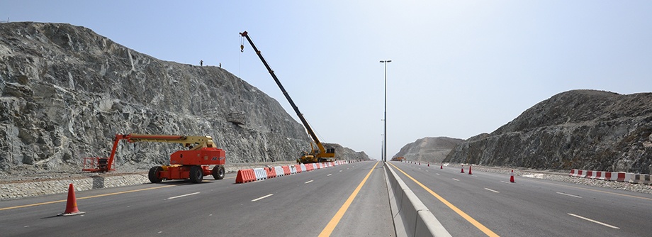 Slope protection work for the Dubai-Fujairah Freeway